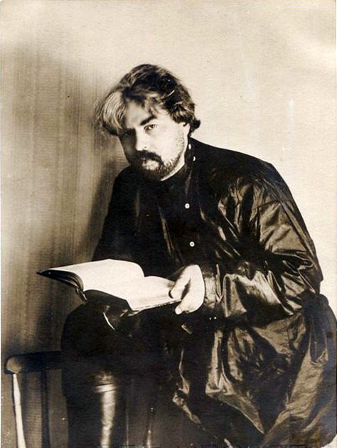 Beyaz Zambaklar Ülkesinde İncelemesi – Grigory Petrov 1 Grigory Petrov'un Bir Fotoğrafı