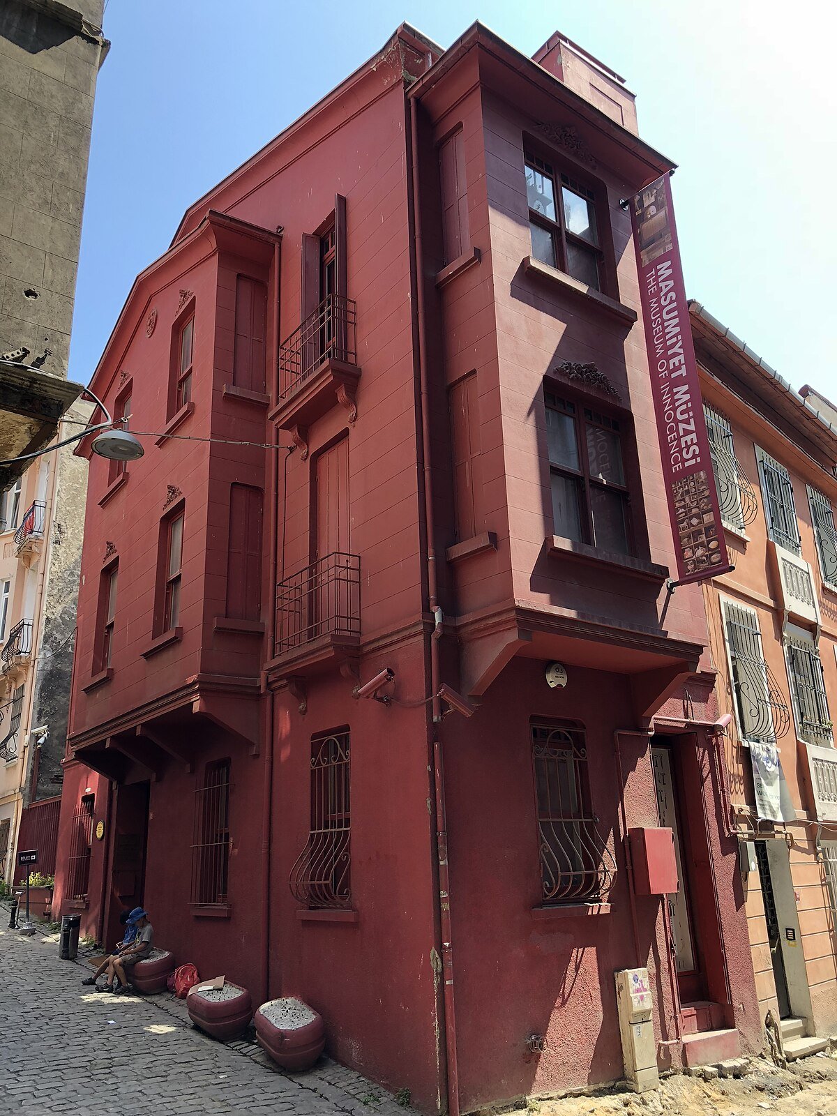 Masumiyet Müzesi İncelemesi – Orhan Pamuk 5 İstanbul'da bulunan Masumiyet Müzesi evinden bir kare