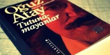 Tutunamayanlar Kitabı İncelemesi