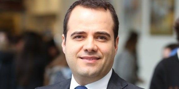 Özgür Demirtaş: Gelecek Kaygısı Olanlar El Kaldırsın