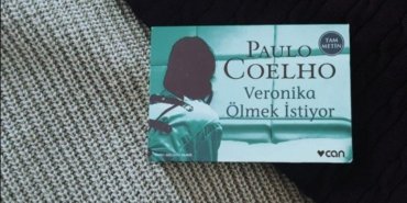 Veronika Ölmek İstiyor Kitabı İncelemesi