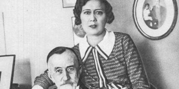 Abdülhak Hamit Tarhan Eşinin Cenazesinde