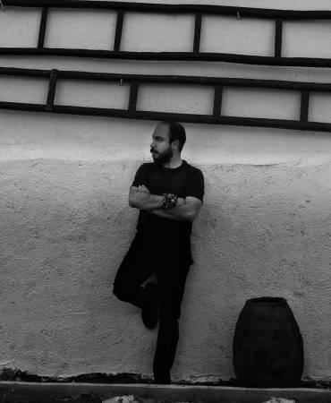 çağdaş bir söz yazarı emir yakamoz