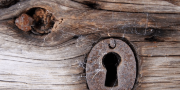 zincirlenmiş gölgeler