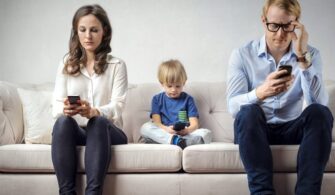 Sosyal Medya Kullaniminin Aile Ici Etkisi