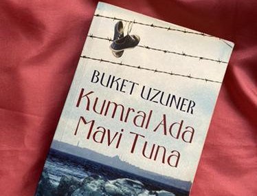 Buket Uzuner – Kumral Ada Mavi Tuna