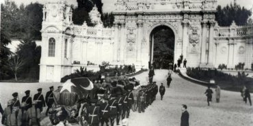 Atatürk'ün Cenaze Töreni ve Yaşananlar