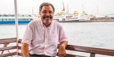 Ahmet Ümit'in Hayat Hikayesi