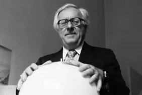 fahrenheit-451-incelemesi-ray-bradbury-bLSntlMU.webp